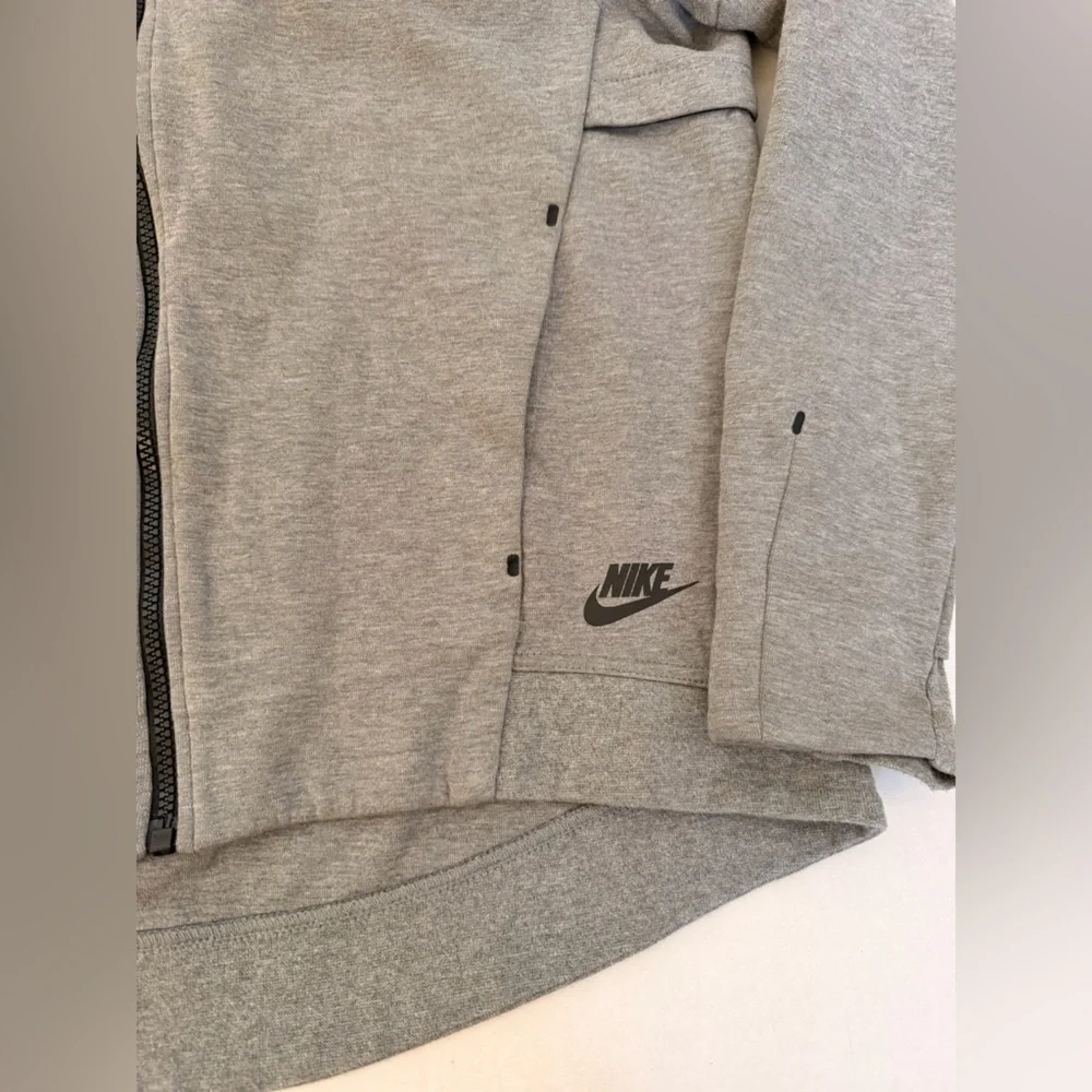Nike Tech Fleece Gray Hoodie